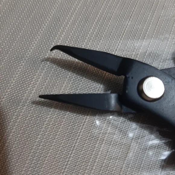 Split Rings with Pliers - Picture 2 of 5